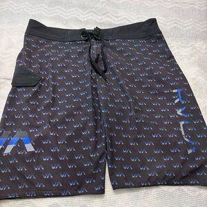RVCA Men’s Board Shorts
Size 34”